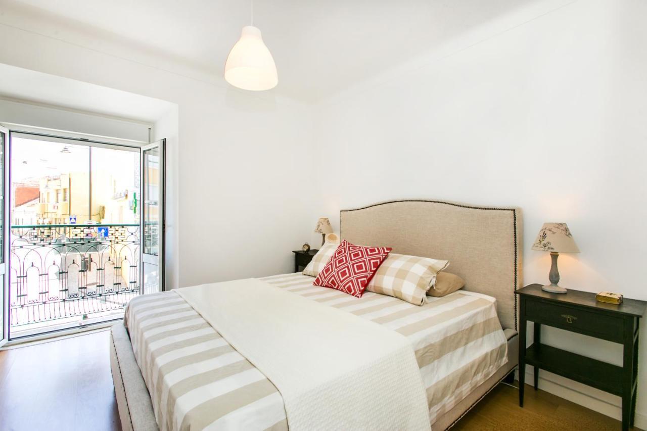 Belem! Charming 2 Bedroom Apartment W Terrace, Wifi & Free Street Parking Lisabona Exterior foto