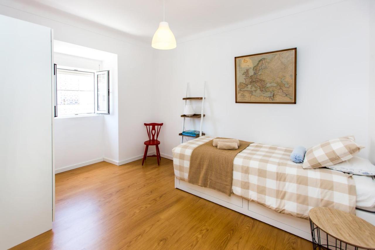 Belem! Charming 2 Bedroom Apartment W Terrace, Wifi & Free Street Parking Lisabona Exterior foto